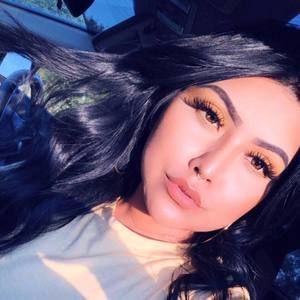 Meet your Posher, Victoria